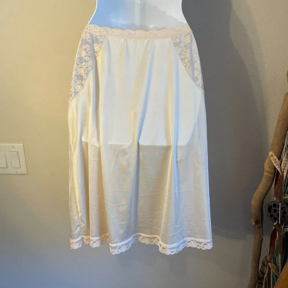 Sears half slip Vintage smooth waist with lace panels and trim, A-line M - Picture 2 of 9